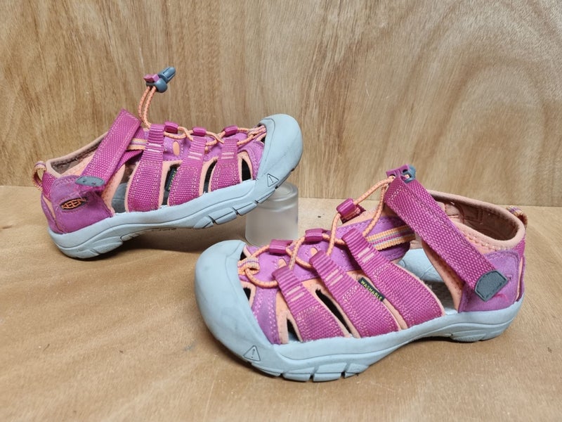 KEEN Newport H2 Hiking Sandals Water Shoes Girls US 1 - Great Condition Carousel 1