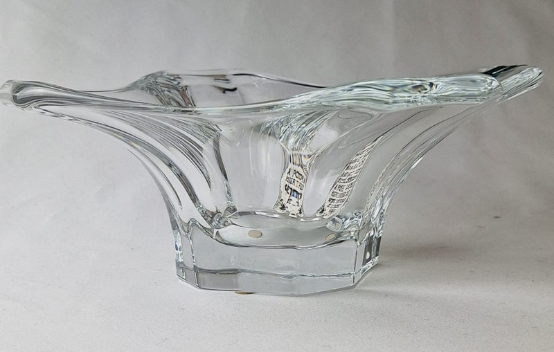 +++ EXQUISITE FRENCH "VANNES LE CHATEL " CRYSTAL CENTERPIECE BOWL +++ Carousel 1