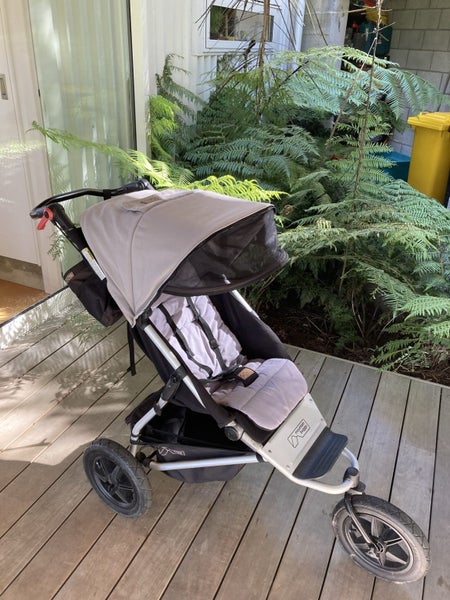 Mountain Buggy - Urban Jungle Carousel 1