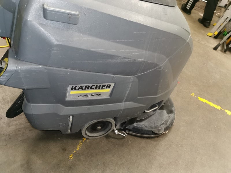 PRICE REDUCE! Karcher scrubber machine Carousel 5