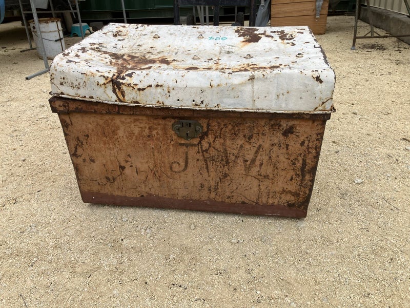 Trunk Carousel 1