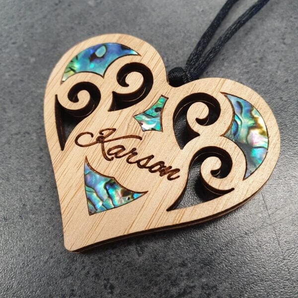 Heart Pendant - Personalised for your loved one. Carousel 4