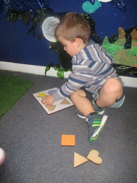 Wooden Puzzle - Ahua/Shapes - **NEW NZ made** Carousel 3