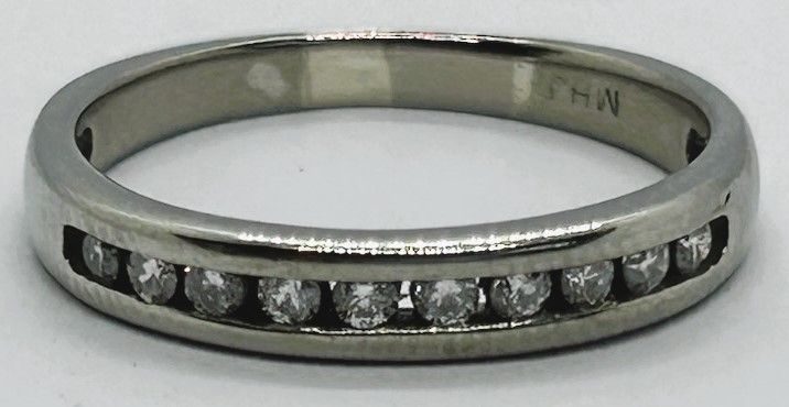 9CT WG DIAMOND RING 2.9GMS #B21123085-1 Carousel 1