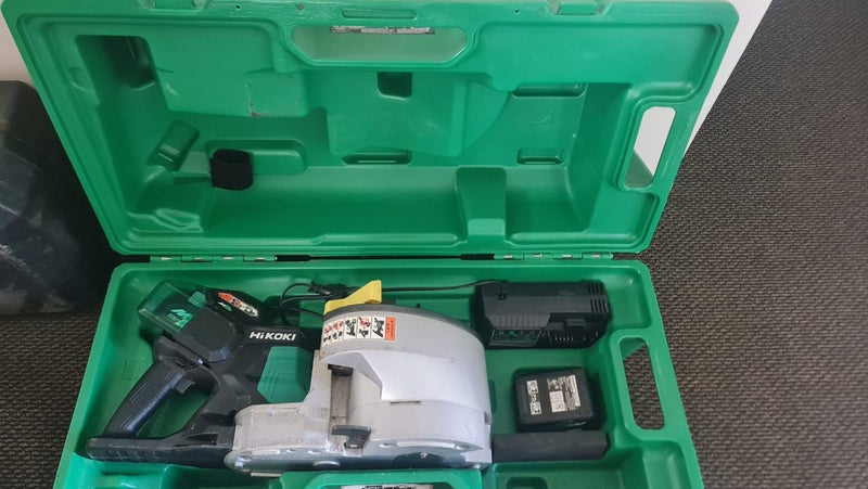 HiKOKI Cordless Rebar Bender/Cutter Kit 36 volt 16mm, Near New Carousel 1