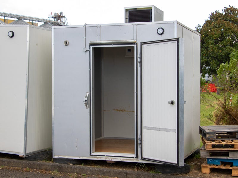 2.4m x 2.4m Freezer Room with NEW 1.25 HP Refrigeration Carousel 2