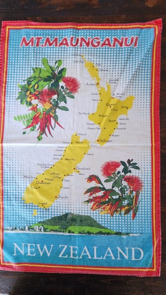 ~" Mt Maunganui New Zealand Vintage Tea Towel "~ Carousel 2