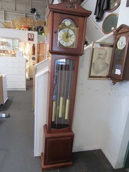 Kieninger ’Tempus Fugit’ Grandfather Clock Carousel 2