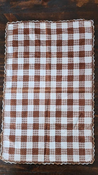 ~" Gingham Style Crocheted Vintage Tea Towel "~ Carousel 1