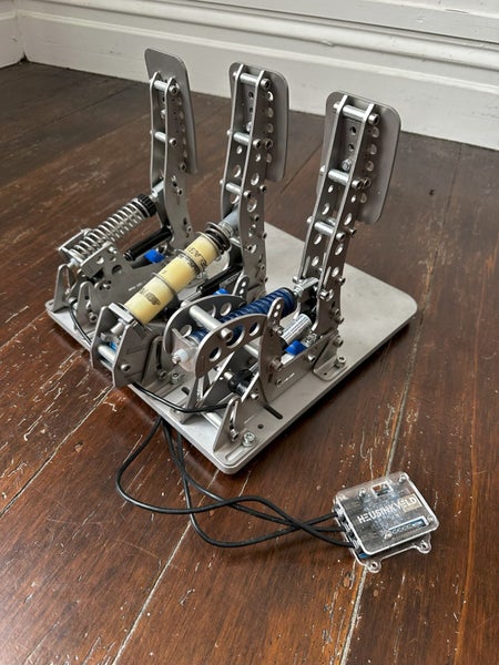 Heusinkveld Ultimate Pedals Carousel 3