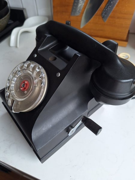 Vintage bakerlite phone Carousel 2