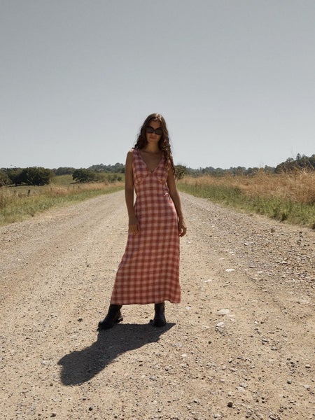 Position - Hemp Seersucker Maxi Dress Carousel 2