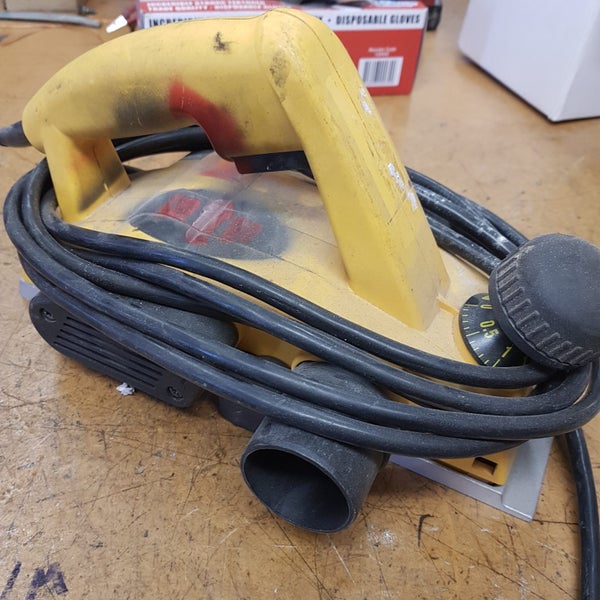 DEWALT PLANER DW690 XE T01 Carousel 1