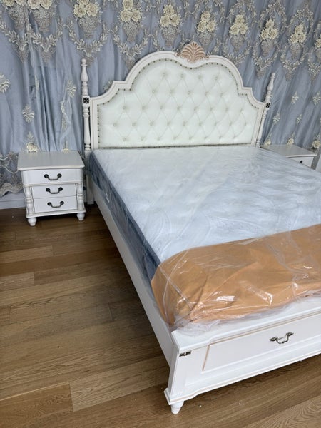 Super king bed with base Carousel 2