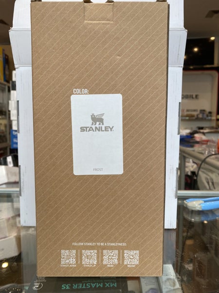 Stanley The Quencher H2.0 FlowState Tumbler Frost 887ml + AfterPay Carousel 2