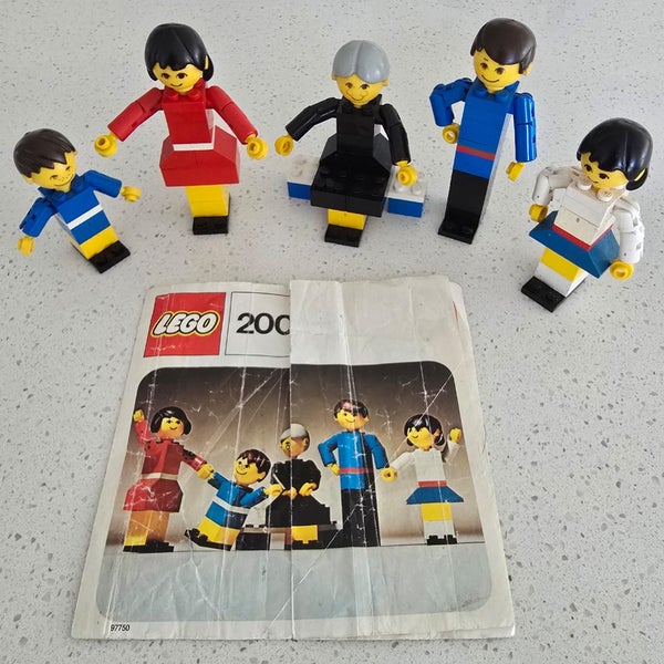 Lego Vintage - 200-1 Family Carousel 1