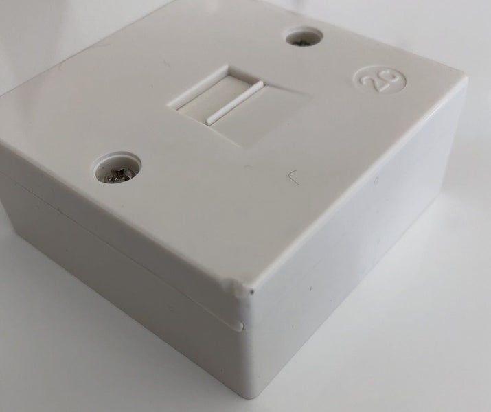 TELEPHONE SURFACE WALL SOCKET 2C CONNECTION - NEW WITH CORNER DAMAGE Carousel 4