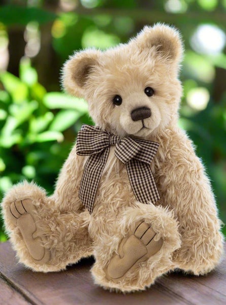 CHARLIE BEARS WHITTAKER Carousel 1
