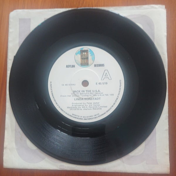 LINDA RONSTADT "Back In The USA/White Rhythm & Blues" " Carousel 1