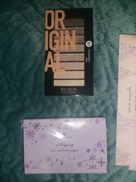 **NEW Bulk Makeup (Revlon, Smashbox...) Carousel 2