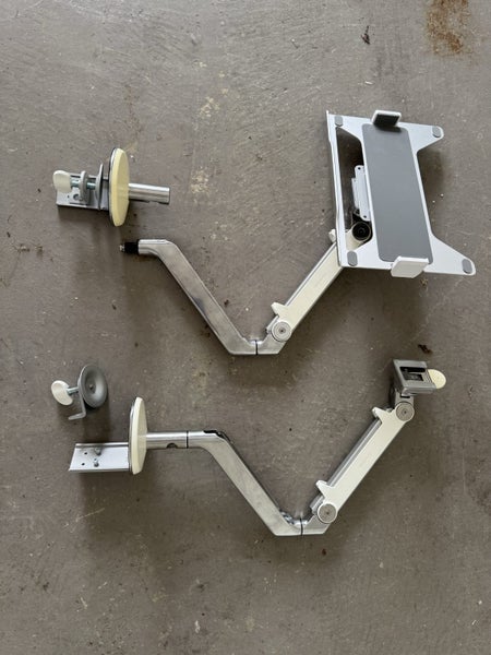 Single monitor arm only (one without laptop stand) Carousel 1