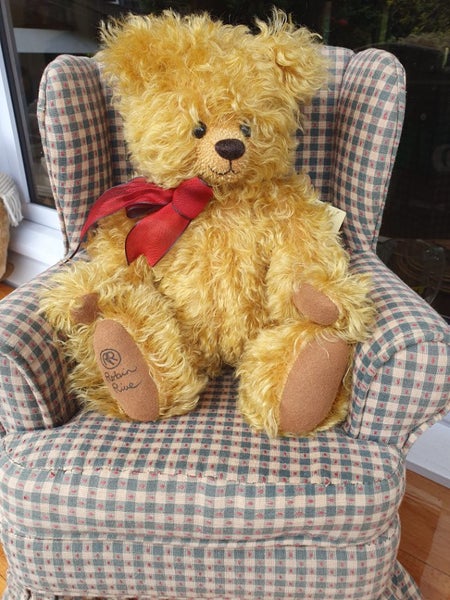 Robin Rive Limited edition Carol ... bear Carousel 1
