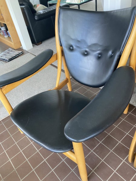 Superb large pair of Mid-Century chairs Carousel 2