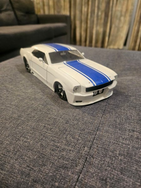 1965 Ford Mustang 1/24 scale by Jada Carousel 1