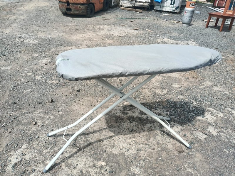 Ironing board Carousel 1