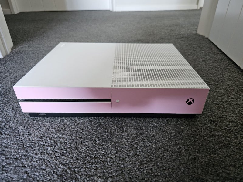 Xbox One S (White w/ Pink dbrand skin) Carousel 6