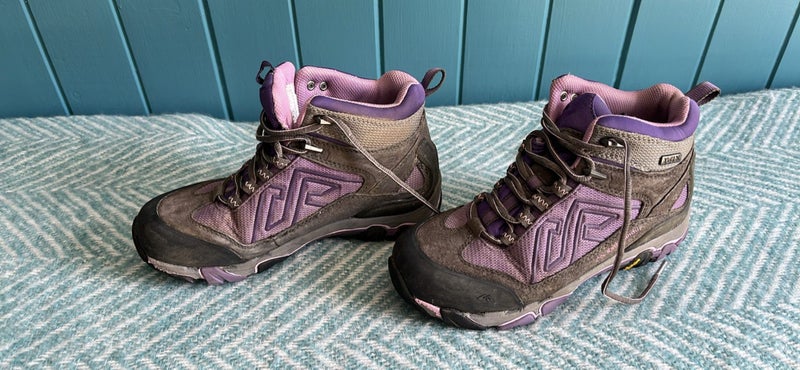 Kathmandu women’s UK 5/ EURO 38 tramping boots Carousel 2