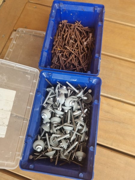 Nails Carousel 1