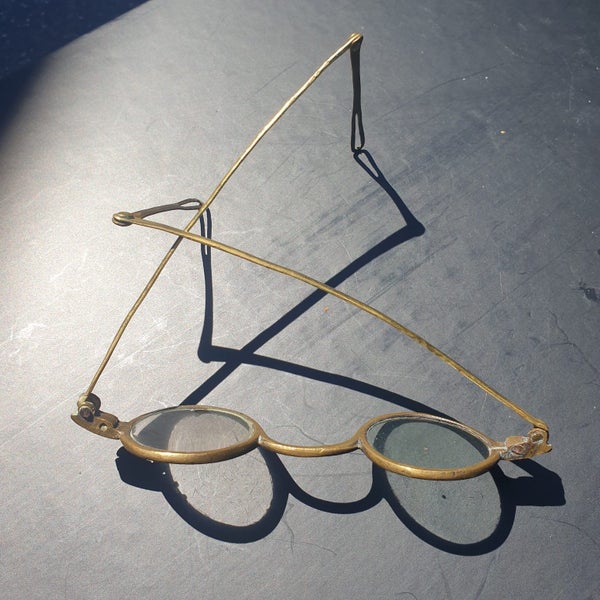 Mid 1800s Turnpin Eyeglasses in Brass. Unique item in NZ outside Museums ? Carousel 1