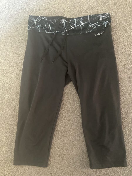 Exercise pants, size medium Carousel 1