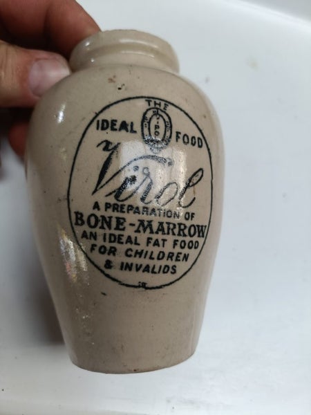 Stoneware bottle Carousel 2