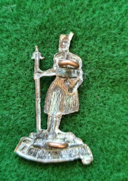 WW 1 NZ 8th Southland Rifle Regiment Collar Badge. Carousel 2
