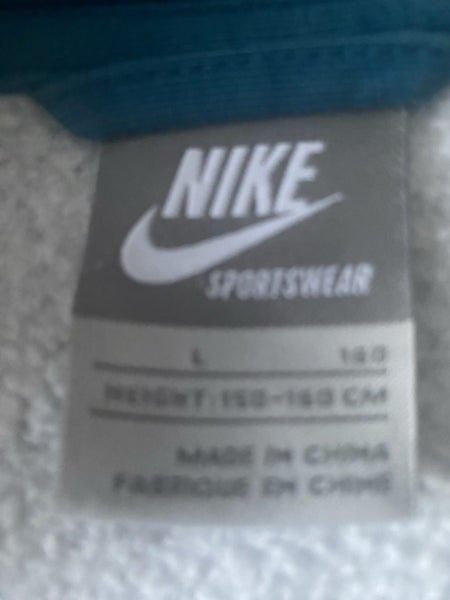 Nike sweatshirt (youth) Carousel 4