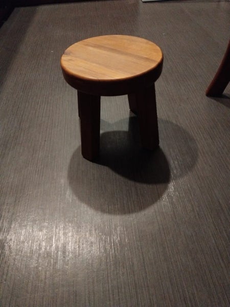 Kids rimu table Carousel 2