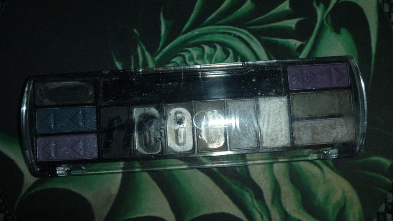 MAKE-UP CLEAR - OUT Carousel 8