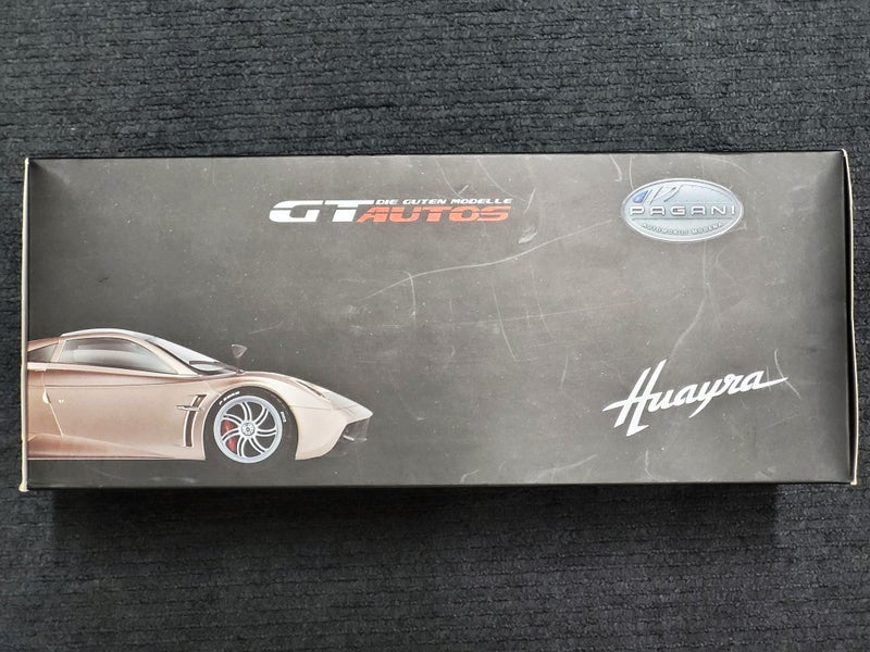 1:18 Pagani Huayra - GT Autos 1/18 model car Carousel 1