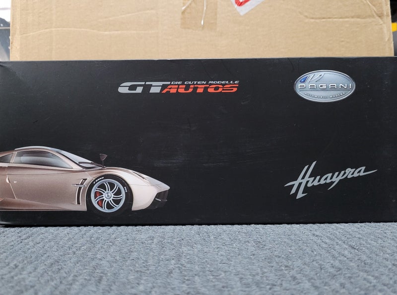 1:18 Pagani Huayra - GT Autos 1/18 model car Carousel 2