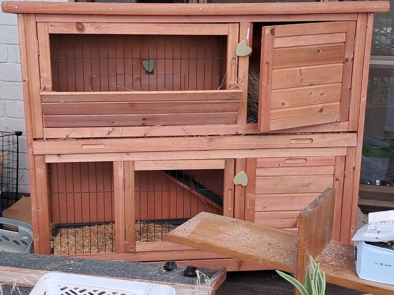 Animal cages/ chicken coop Carousel 2