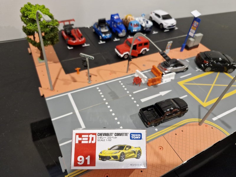 Tomica Chevrolet Corvette Carousel 2