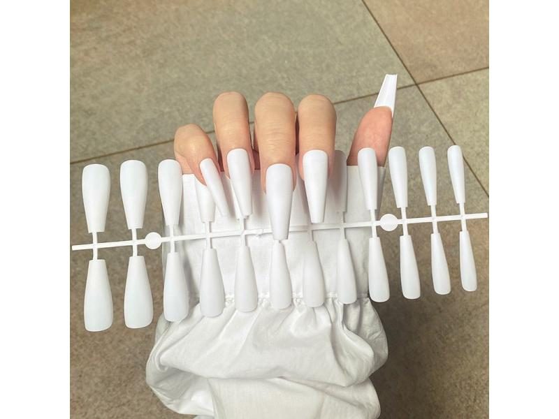 False Nails Fake Nails Carousel 1