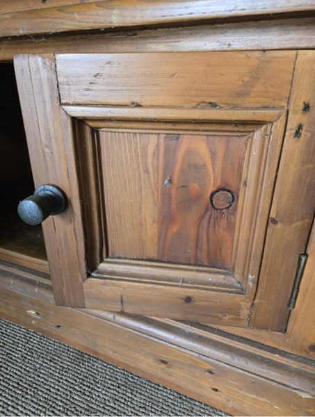 Solid Recycled Pinewood TV Entertainment Cabinet Carousel 2