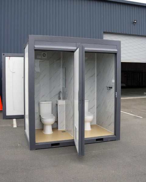 Double Toilet - South Island Carousel 1