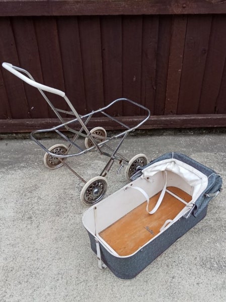Antique pram (Oxley) Carousel 2