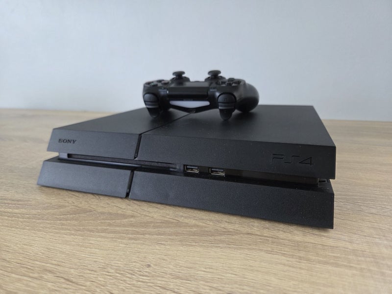 PS4 Console + Controller Carousel 3