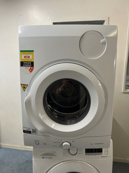 Westinghouse Auto Sensor 5.5kg Clothes Dryer WDV556HQWA Carousel 1