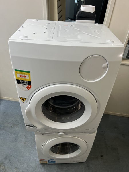 Westinghouse Auto Sensor 5.5kg Clothes Dryer WDV556HQWA Carousel 2